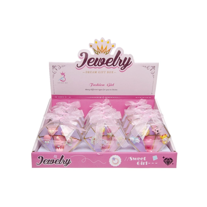 A box with rings for a little princess