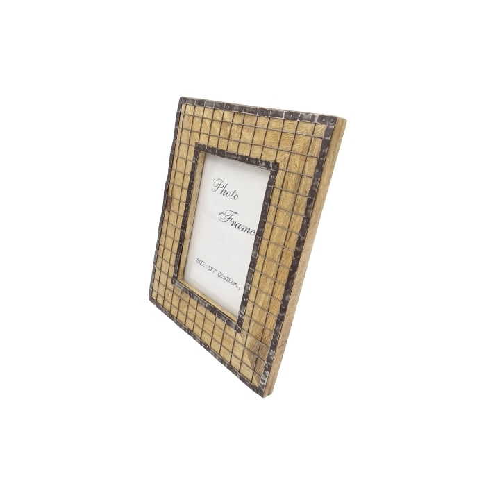Ramka 13 x 18 z drewna mangowego inkrustowana metalowymi wzorami