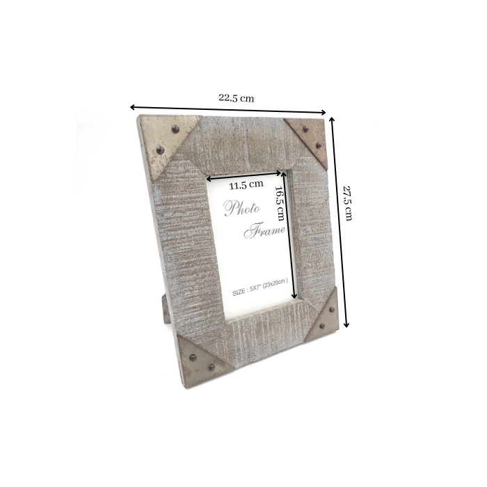 10 x 15 manga frame inlaid with metal elements