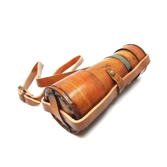 Luneta mosiężna w skórze z paskiem