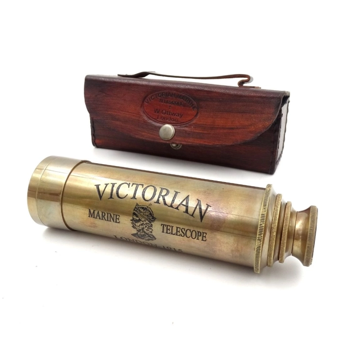 Brass Victorian bezel in a leather etude