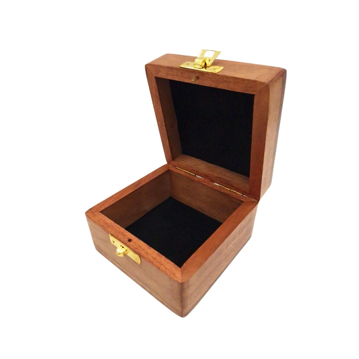 Wooden box 10 x 10 x 6 cm