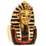 Egyiptomi figura egy erszényben
