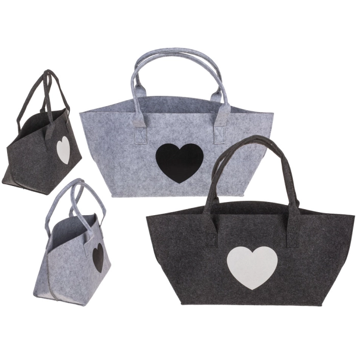 Felt shopping bag with a heart