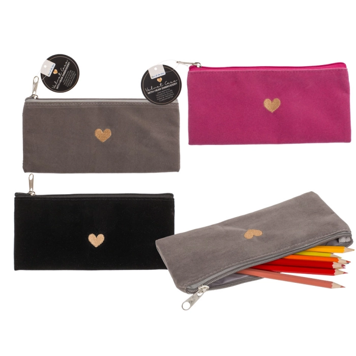 Sachet pencil case with a heart