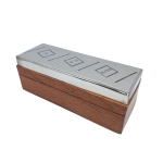 Gra w Kości w Drewnianym Pudełku z Metalowym Topem