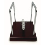 Kulki Newtona Drewno Metal – Elegancka Ozdoba Biurka