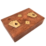 Dwie Talie Kart i Kości w Drewnianym Pudełku