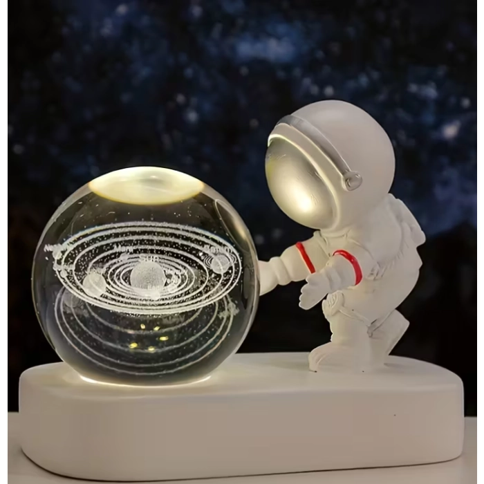 Lampka Astronauta z Kryształową Kulą LED – Układ Słoneczny 3D | Dekoracja Kosmiczna | Kemis.pl